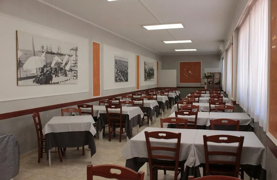 Hotel Derna-1