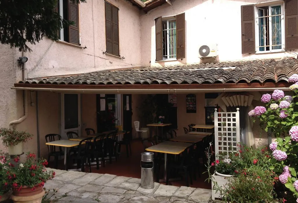 Hostellerie du loup-1