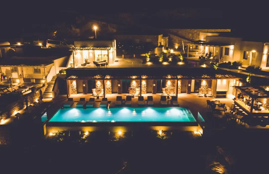 Super Paradise Hotel-1