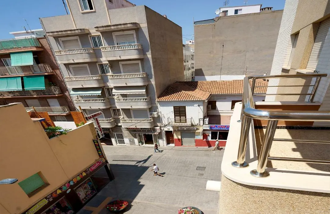Hostal Anna Benidorm-1