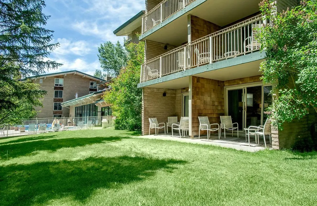 Sandstone Creek Club Condominiums-1