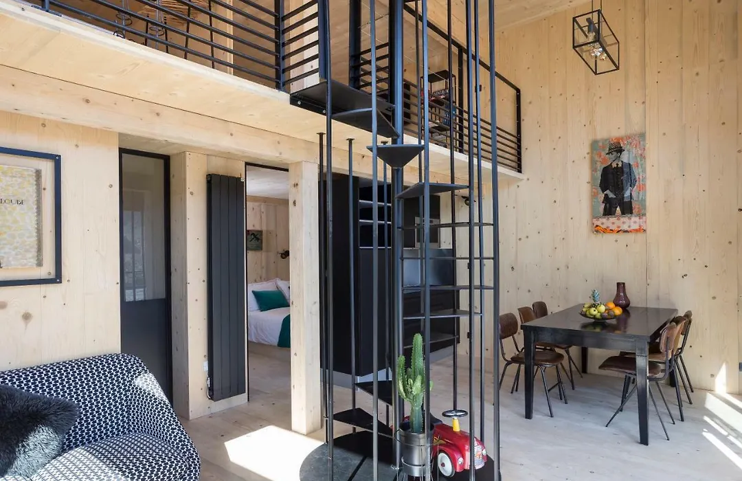 Les Lodges, by Refuges en ville-1