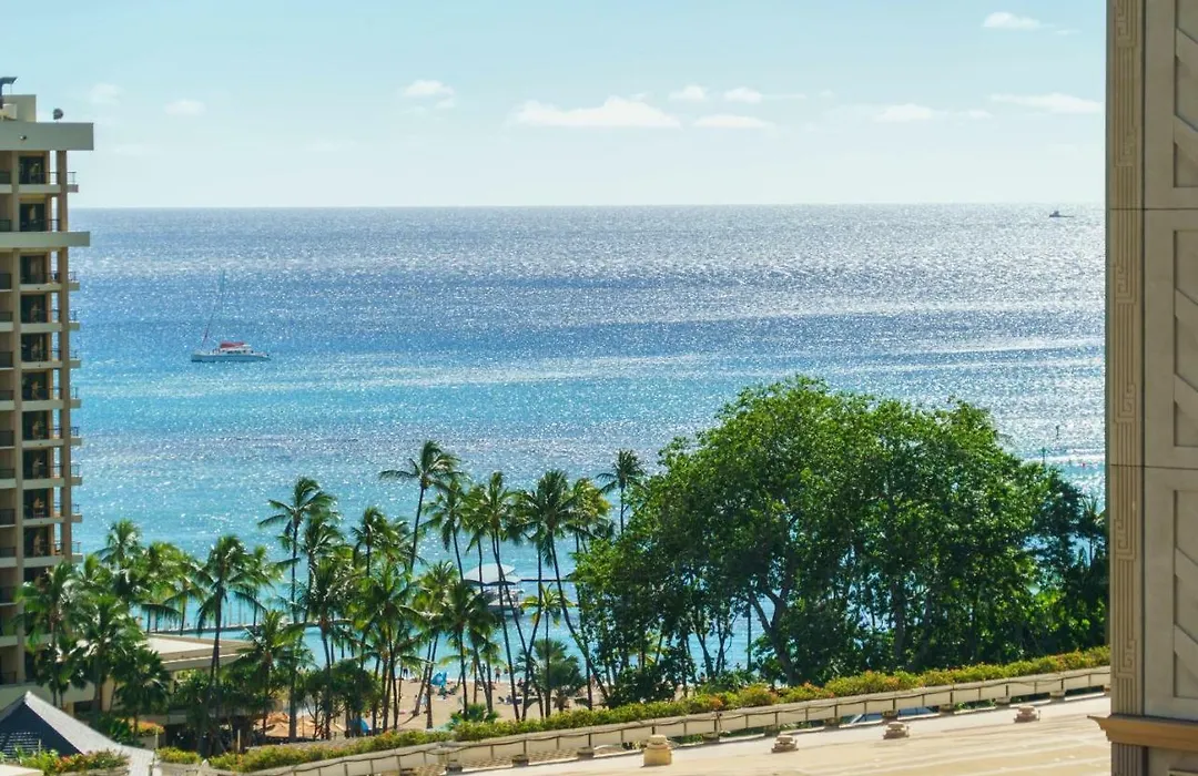 Aqua Palms Waikiki-1
