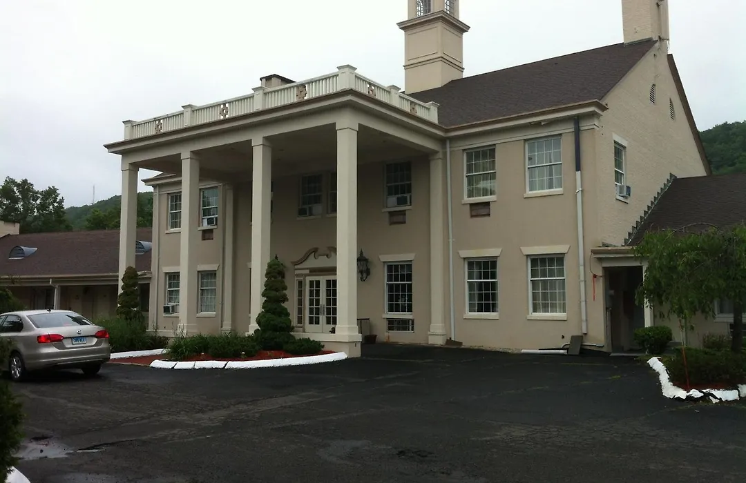 New Haven Inn-1