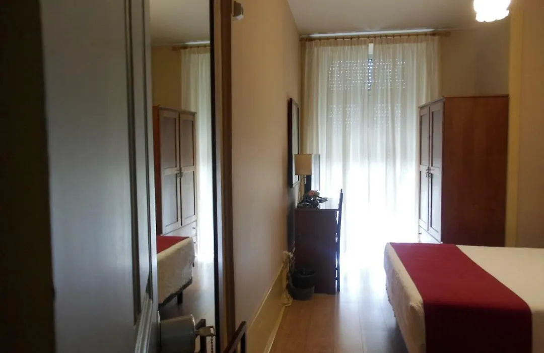 Hotel Larbelo-1