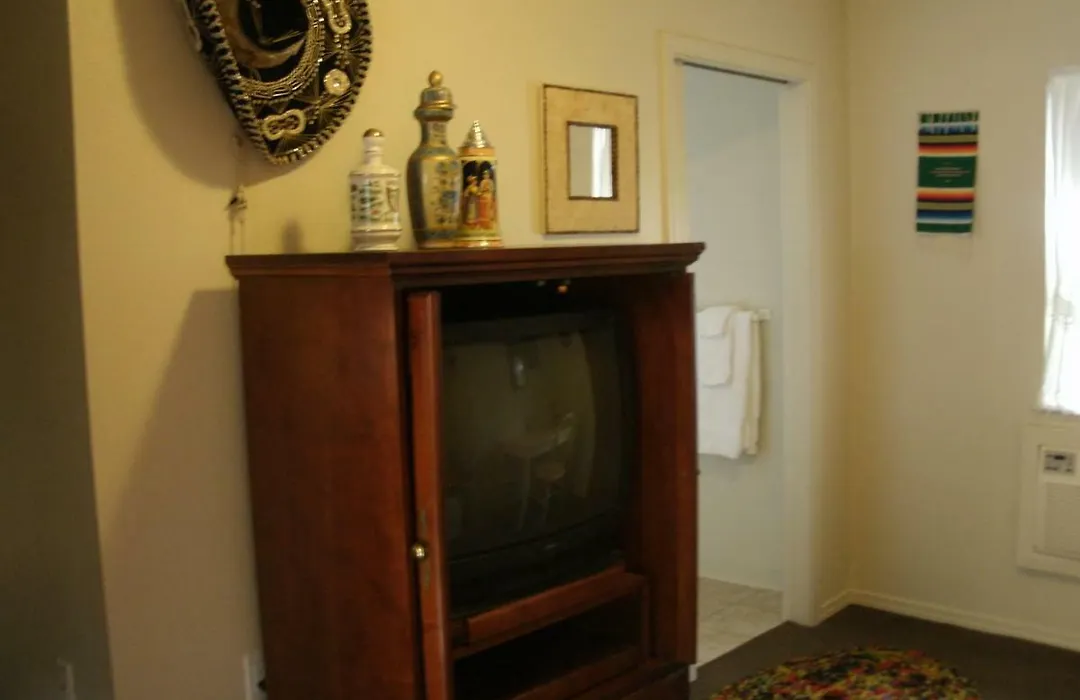 Virginia City Inn-1