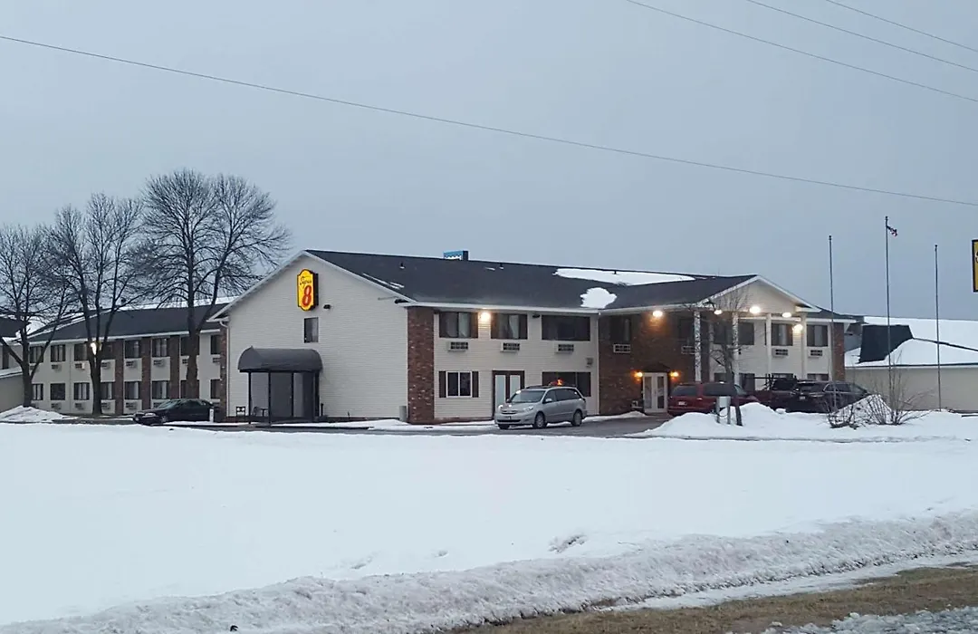 Super 8 By Wyndham Plover Stevens Point Area-1