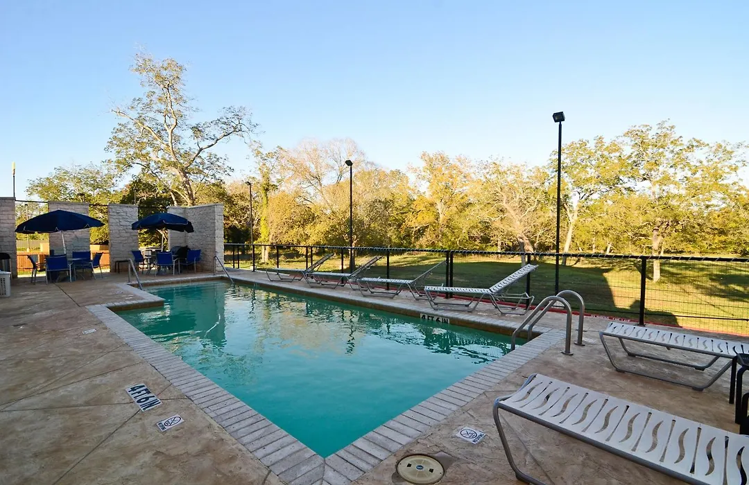 Baymont By Wyndham Columbus-1