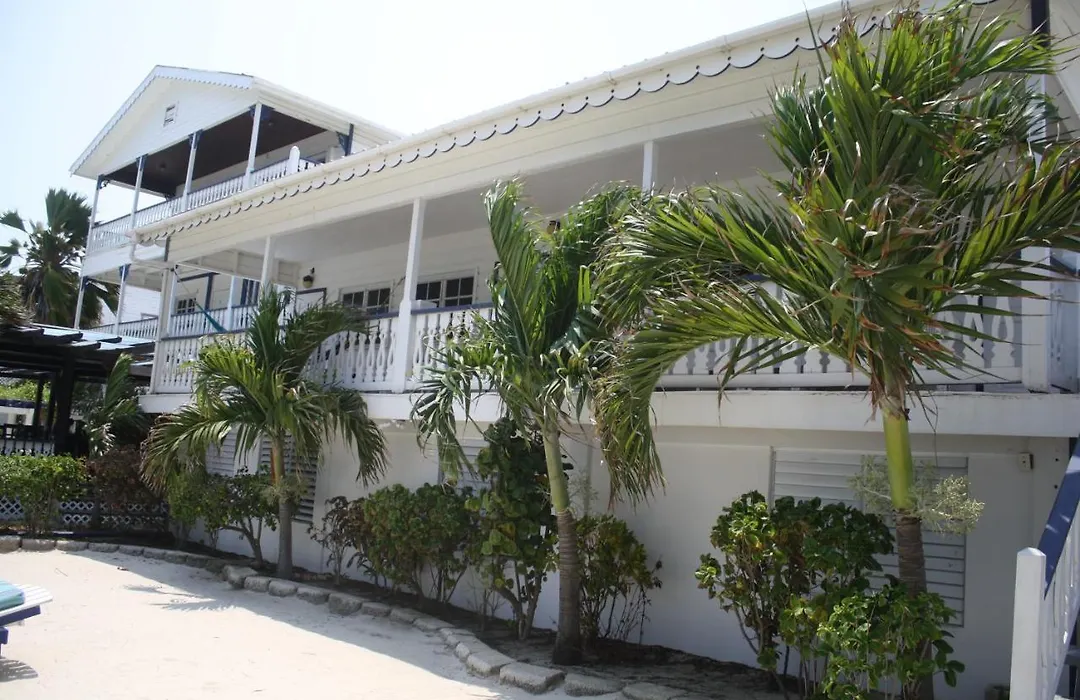 Holiday Hotel-1