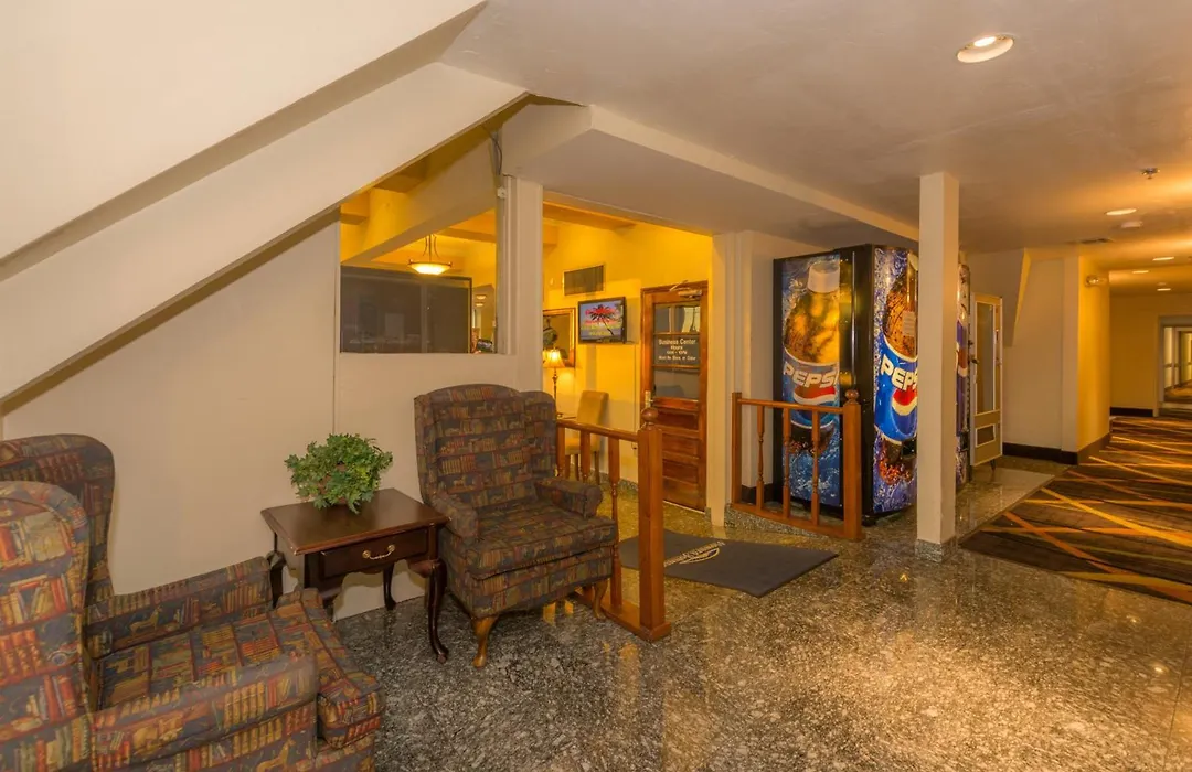 Howard Johnson By Wyndham Oklahoma City Okc Airport, Fairgrounds, I40-1