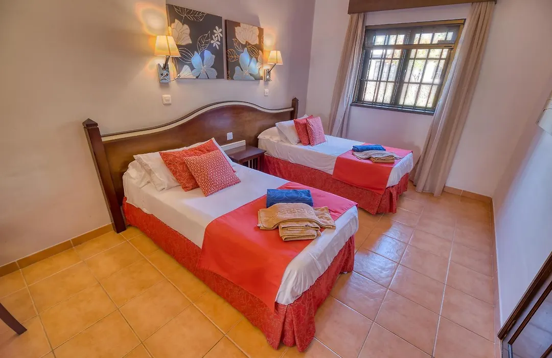 Ona Las Casitas-1
