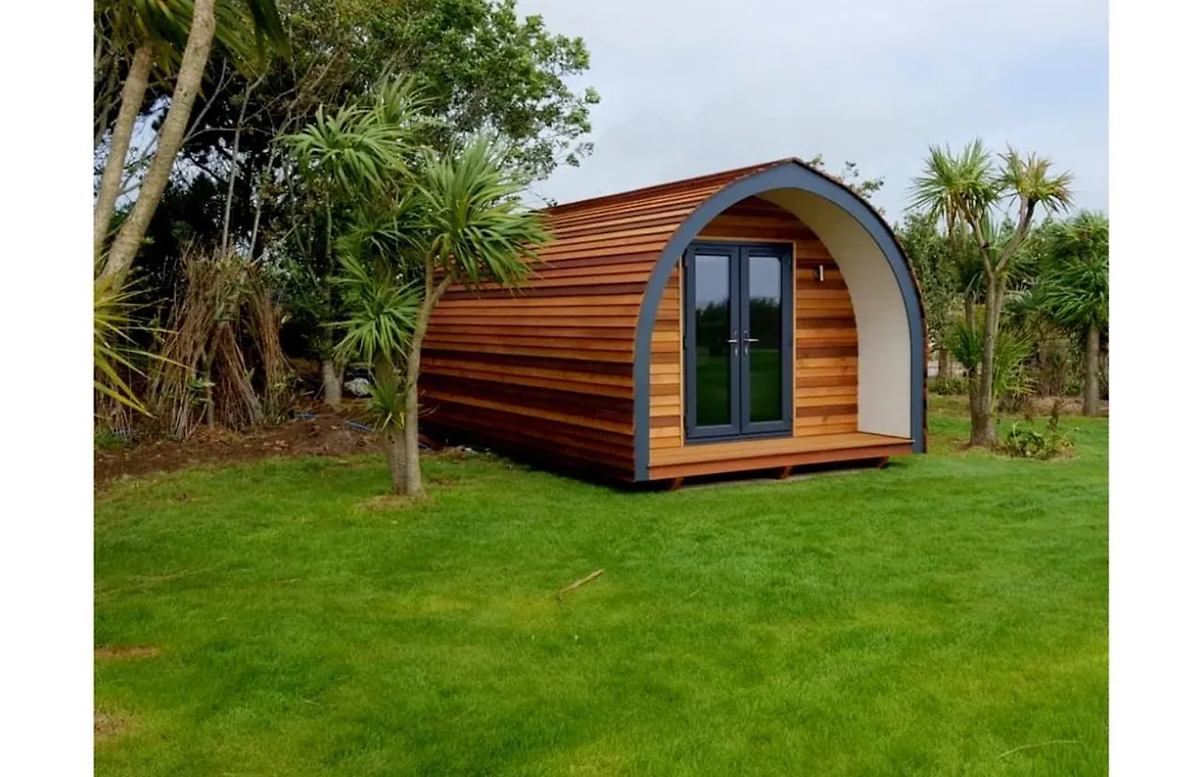 Travellers Rest Glamping Pods & Shepherds Hut-1