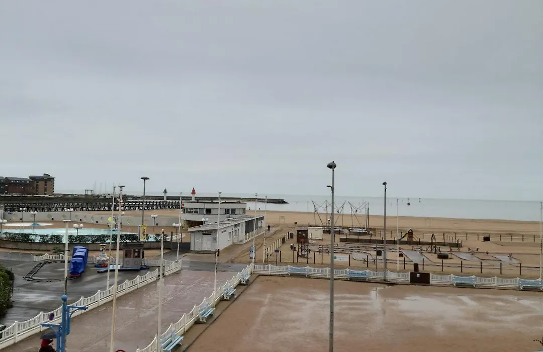 Les Embruns-1