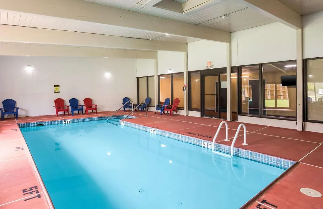 Fairmount Inn & Suites - Stroudsburg, Poconos-1
