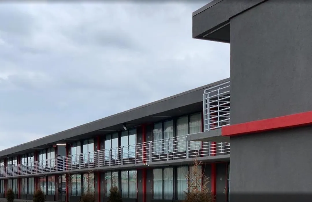 Motel 6 Louisville, Ky- Airport/ Fair Expo-1