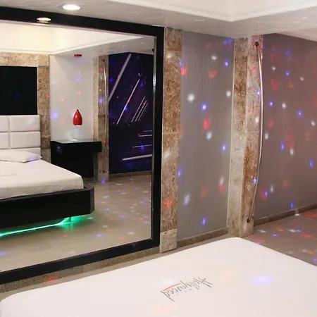 Motel Hollywood-3
