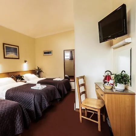 Holiday Hotel-3