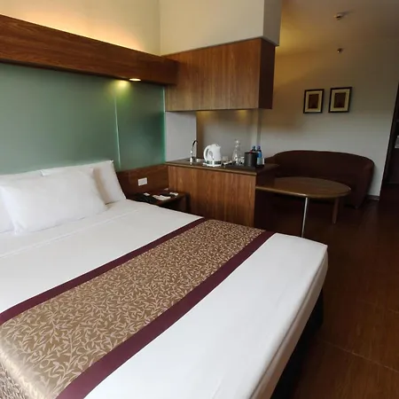 Microtel By Wyndham Baguio-3