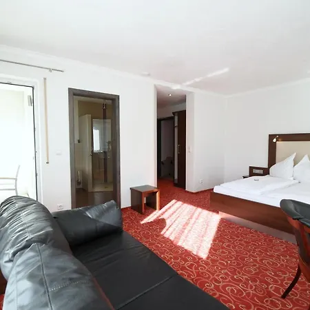 Landhotel ALTE LINDE-2
