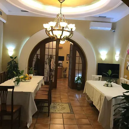 Hotel Nais-3
