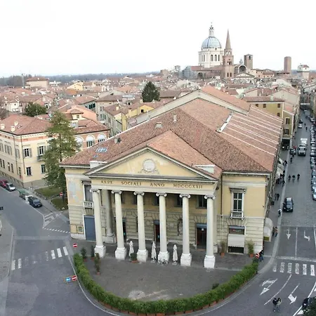 Hotel Italia City Center-3