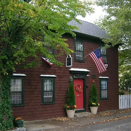 Melville House Newport-2