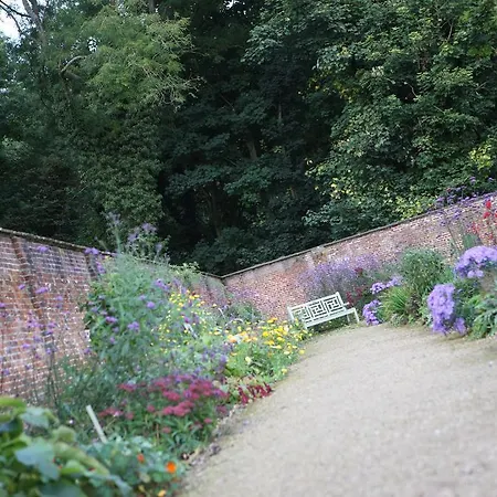 Lydiard Park Hotel-2