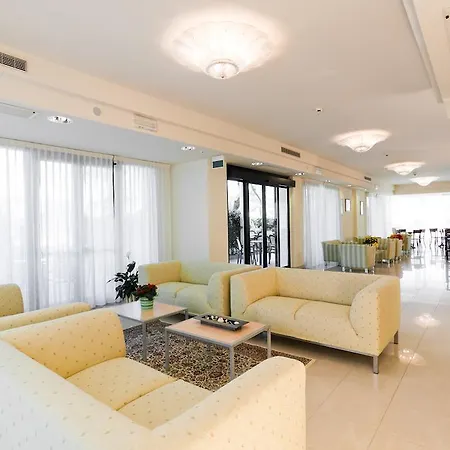 Hotel Globus-2