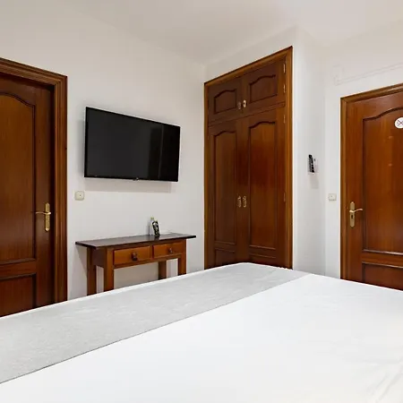 Hostal La Costa-3