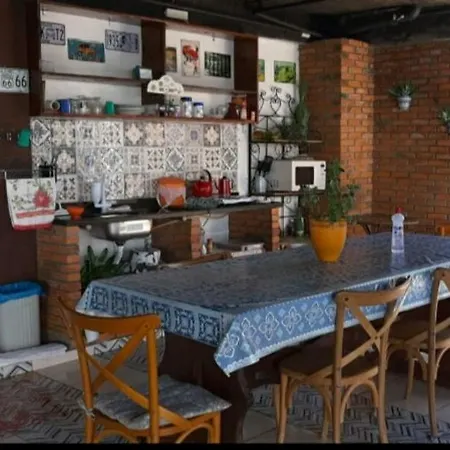 Pousada Cris Garden Bed&Breakfast-2