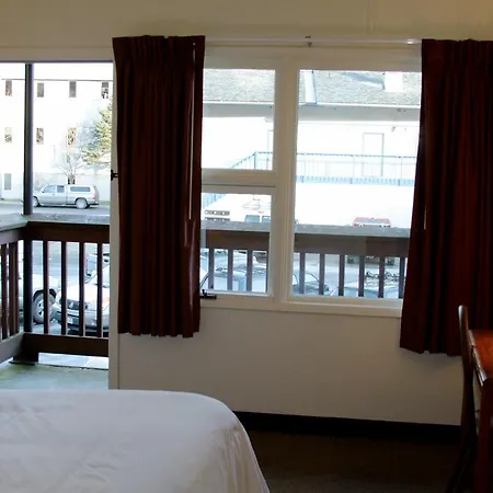 The Driftwood Lodge-3