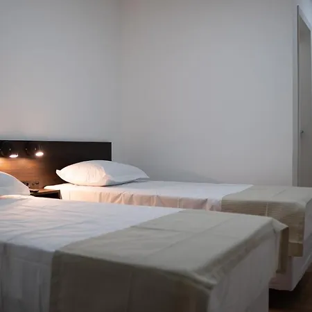 Hotel Carmelo - Airport-3