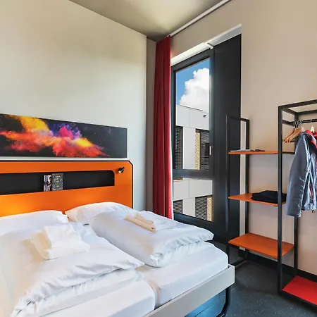 Meininger Hotel Geneve Centre Charmilles-3