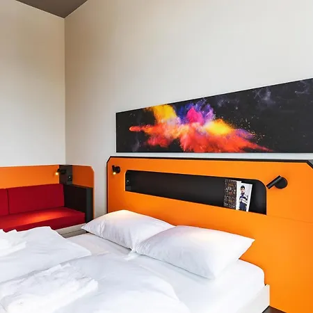 Meininger Hotel Geneve Centre Charmilles-3