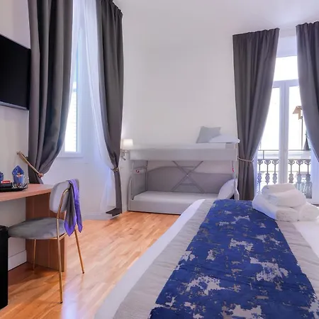 Hotel Cosmos-2