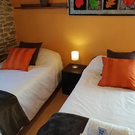 Aqua Rooms Sarria-3
