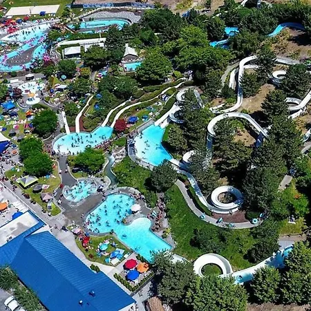 Grandview Lake Chelan- Waterfront View, Pool, Hot Tub, Golf, 1 Min To Downtown-3
