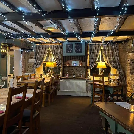 Crosskeys Inn Guest Rooms In Wye Valley-3