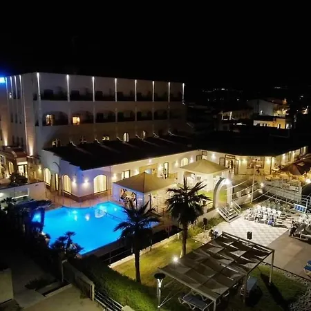 Hotel Il Gabbiano Beach-2