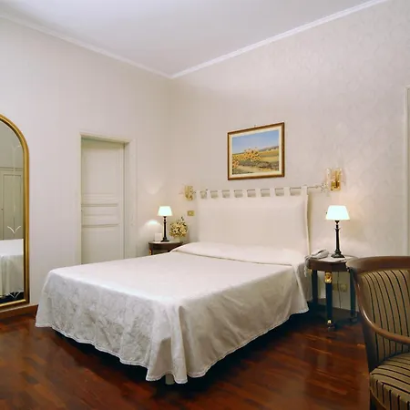 Hotel Villa Aricia-3