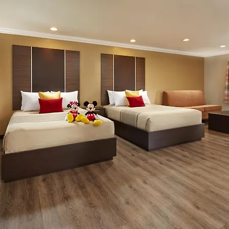 Eden Roc Inn & Suites Near The Maingate-3