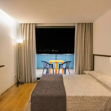 Aparthotel Playa Oliva-3