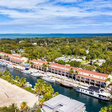 Waterside Suites And Marina-3