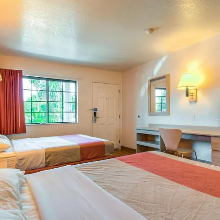 Motel 6-Pomona, Ca - Los Angeles-3