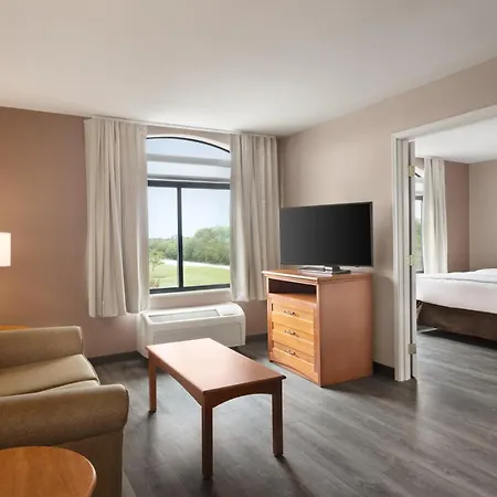 Wingate By Wyndham Bentonville-3