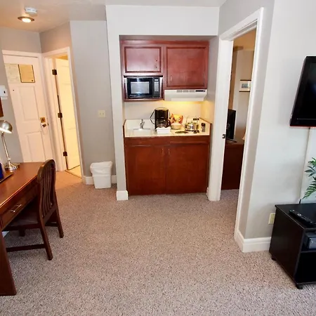 Baileys Harbor Yacht Club Resort-2