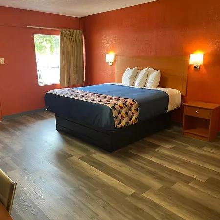 Economy Inn Hot Springs-2