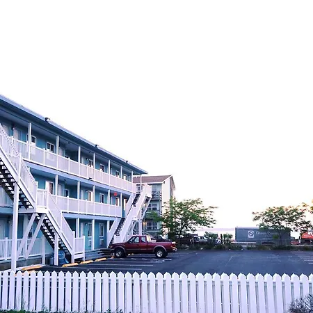 Spindrift Motel-2