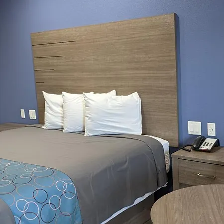 Holiday Inn Motel-3
