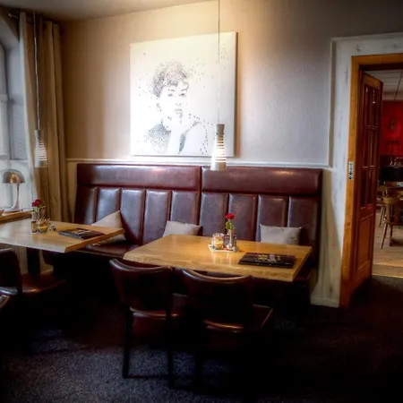 Restaurant und Pension Zur Nassen Ecke-2